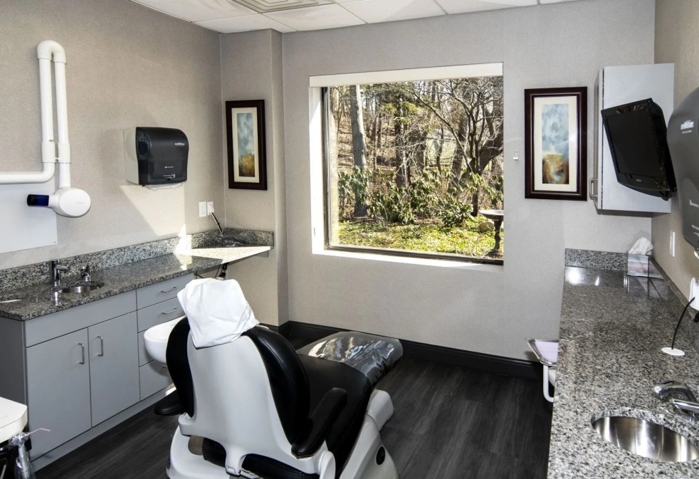 Dental treatment room in Braintree dental office